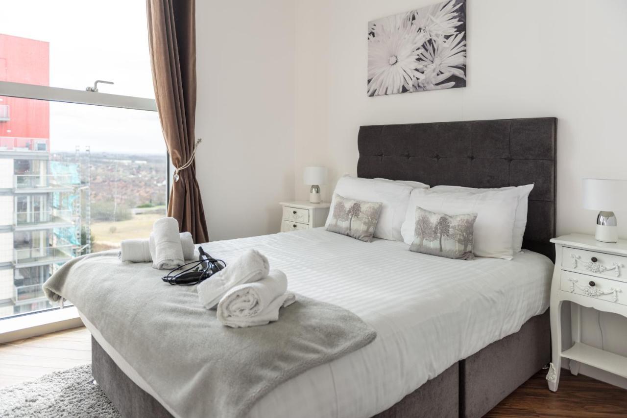 City Stay Apartments - Hub Милтон-Кейнс Экстерьер фото