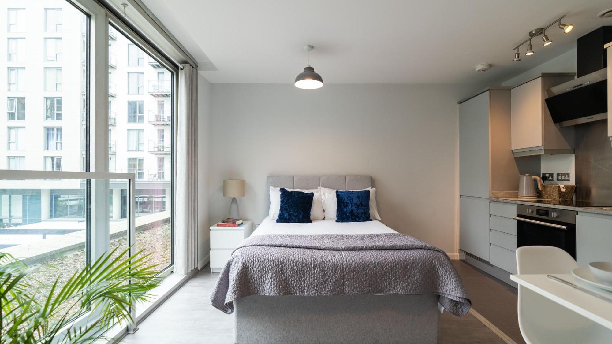 City Stay Apartments - Hub Милтон-Кейнс Экстерьер фото