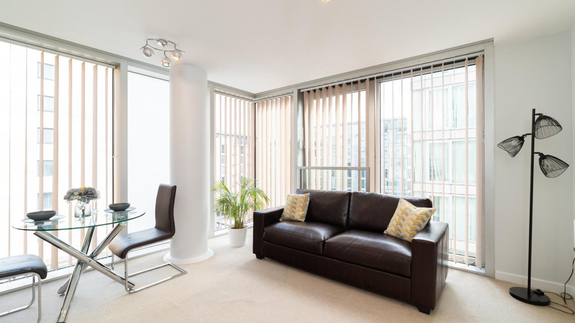 City Stay Apartments - Hub Милтон-Кейнс Экстерьер фото